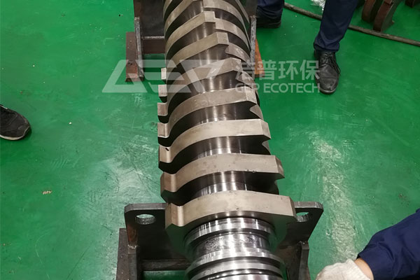 雙軸撕碎機如何正確維護與保養訣竅